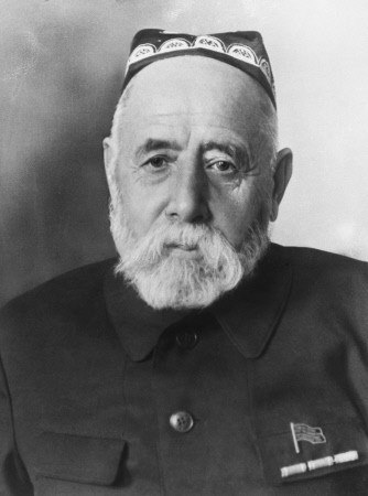 15-aprel – Yozuvchi Sadriddin Ayniy tavallud topgan kun