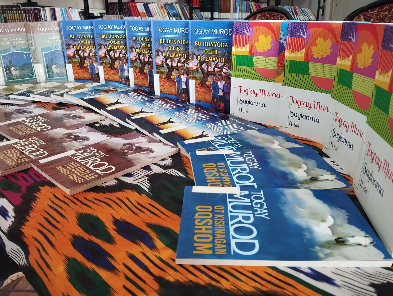 "Kitoblar ko'rgazmasi"