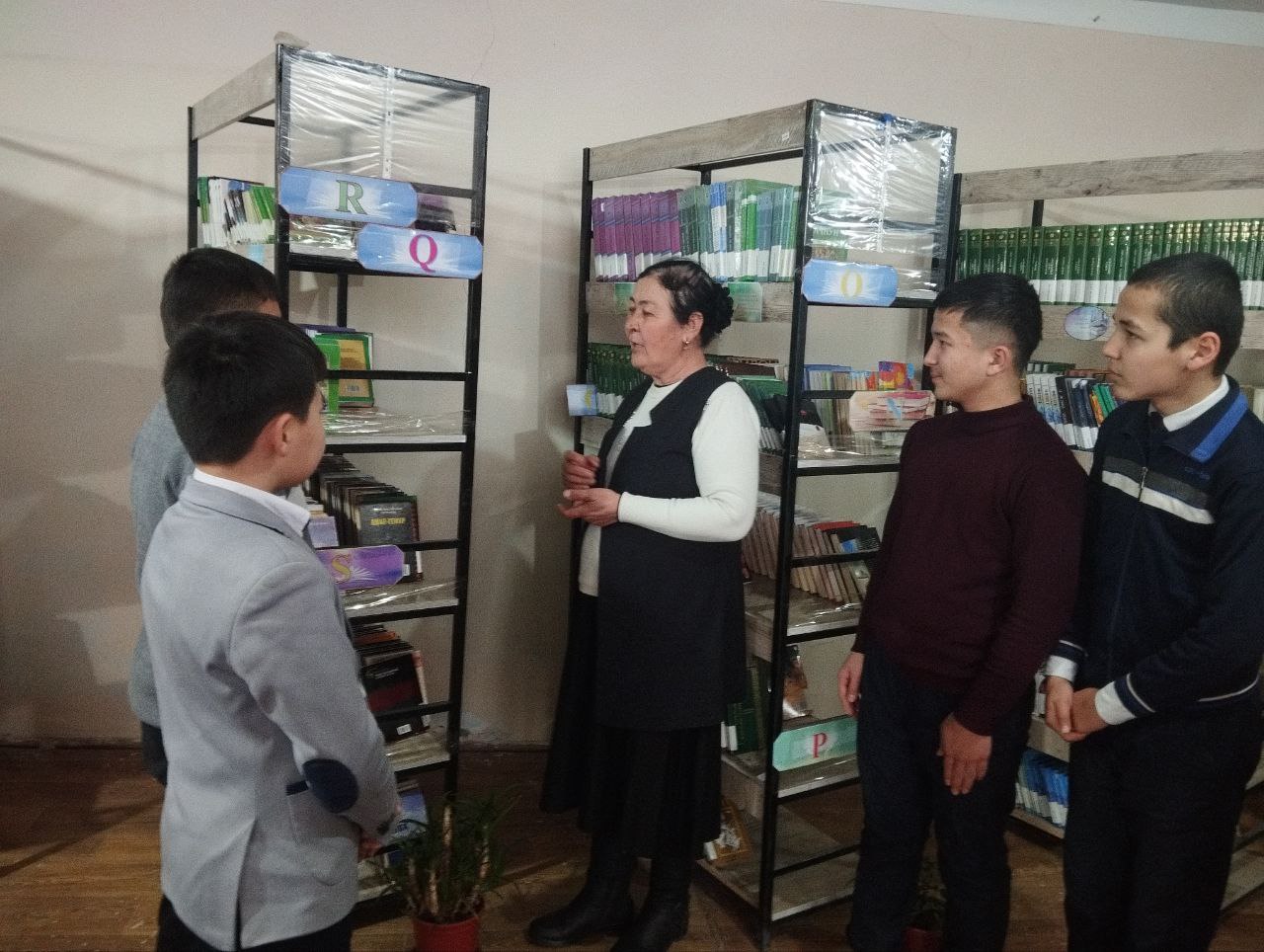 Axborot-bibliografiya xizmatiga ekskursiya