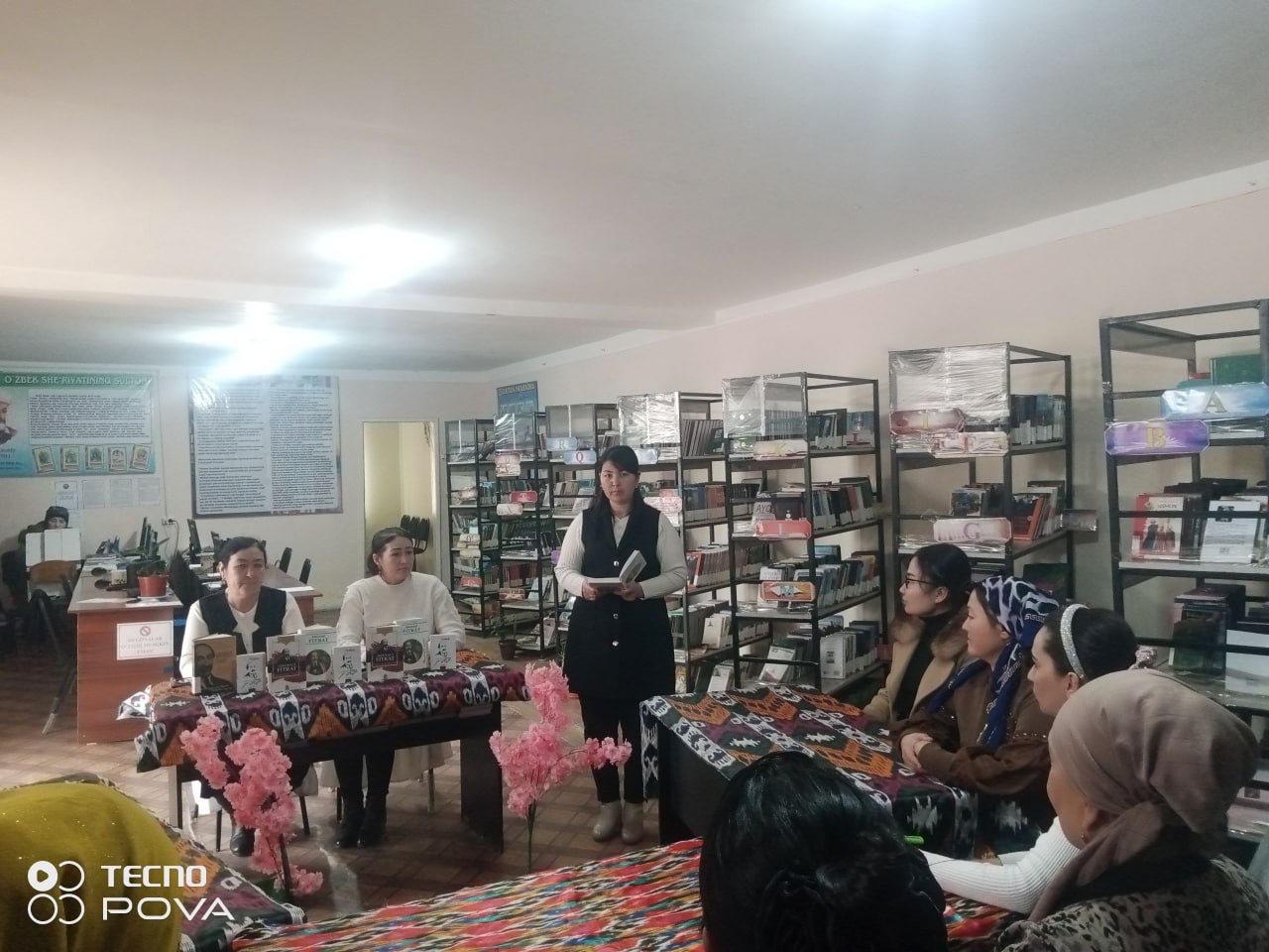 #Kitobsevar_millat     #Kitobxon_onalar_kuni_