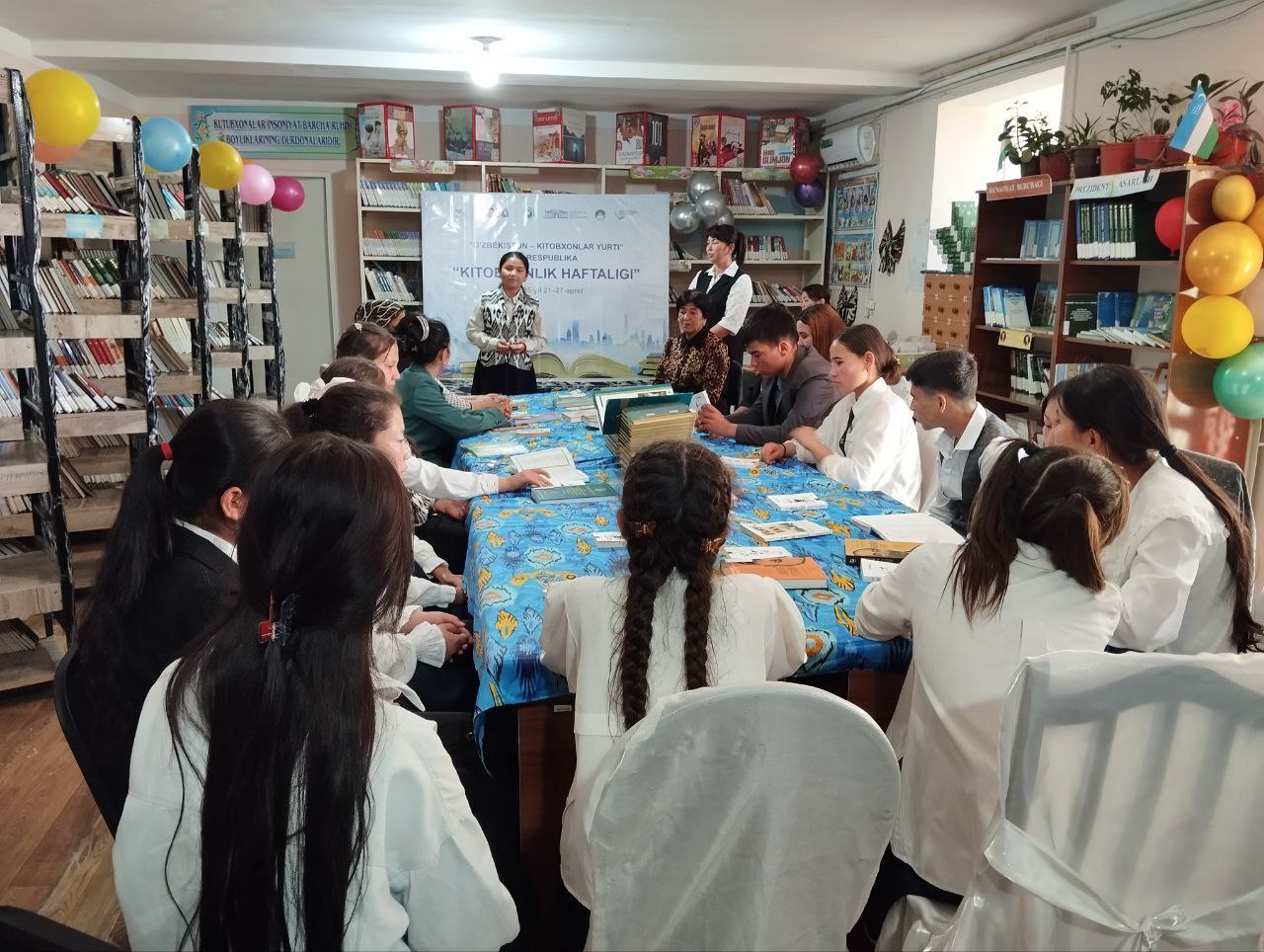 "Eng yaxshi kitobxon" loyihasi doirasida davra suhbati