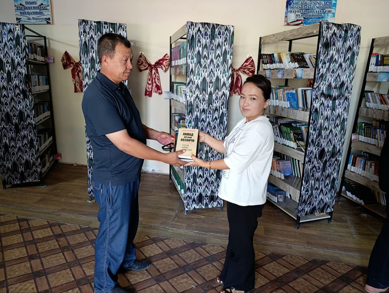 "Kutubxonaga hadyam"